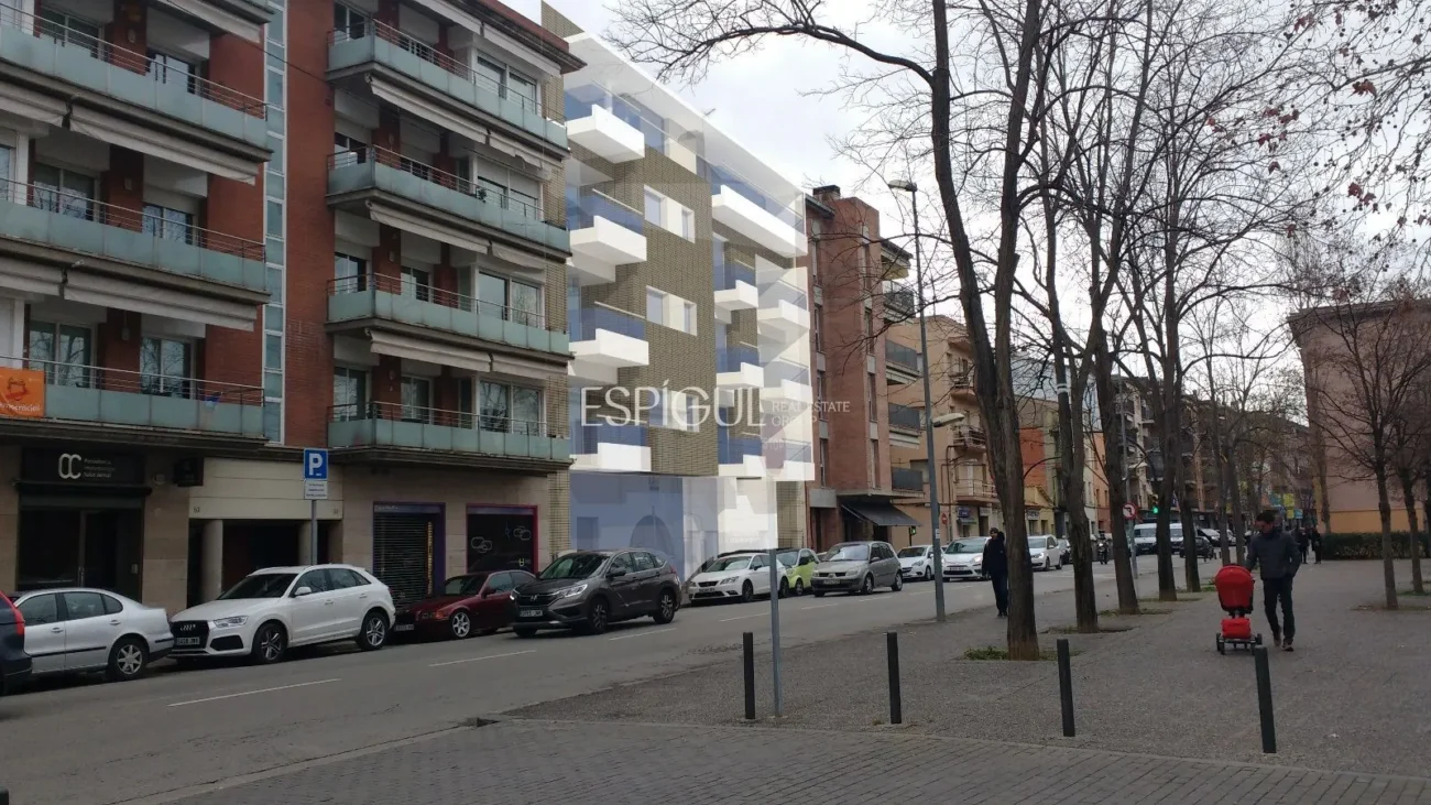 Parking de alquiler muy bien situado en Girona.