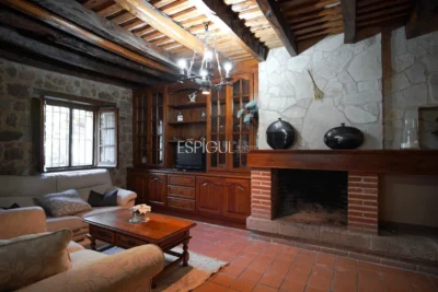 Finca rustique du IXe siècle à vendre à Llagostera, Gérone.