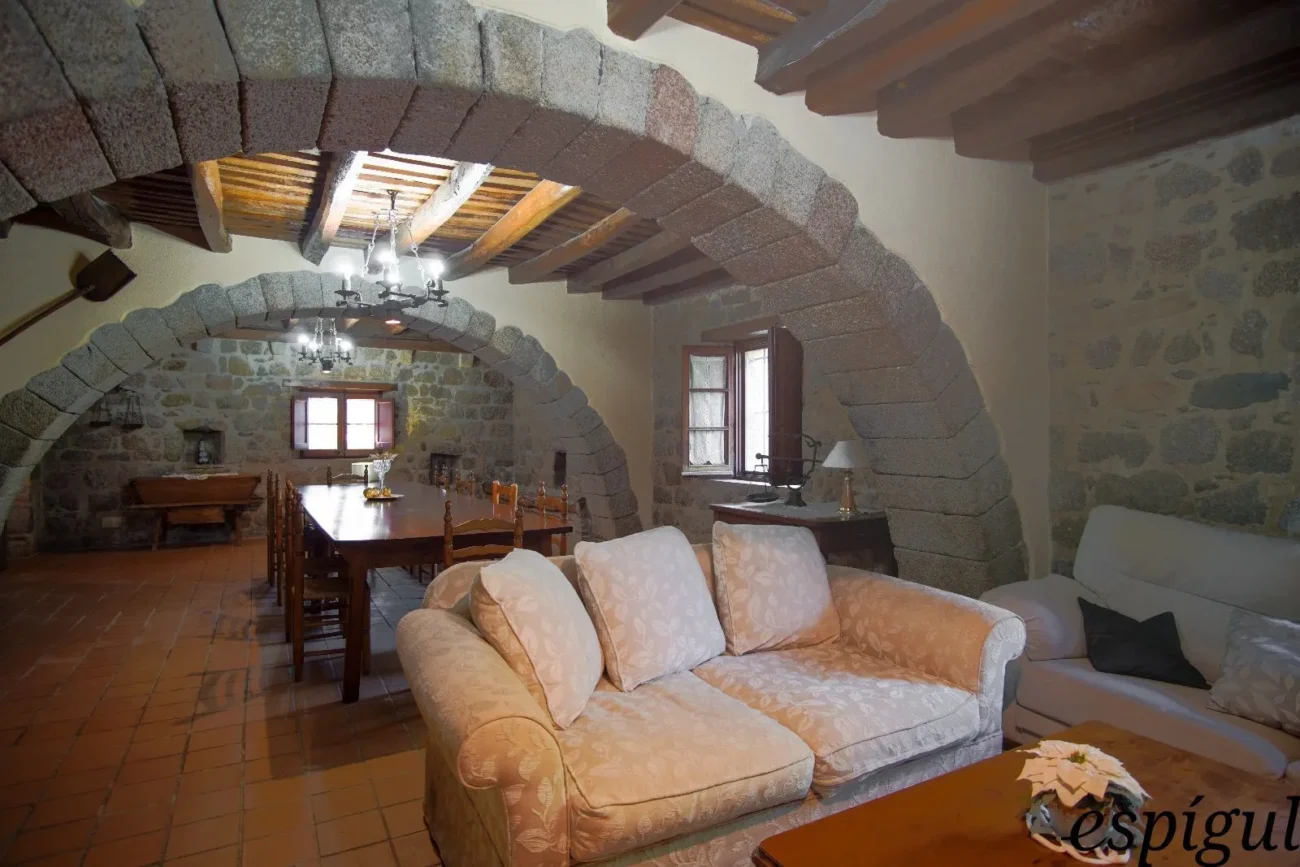 Rustic property from the 9th century for sale in LLagostera, Girona.
