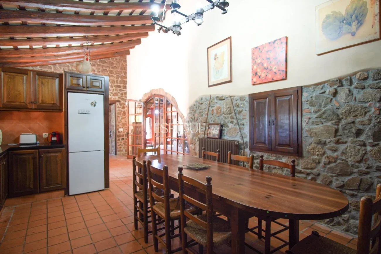 Finca rustique du IXe siècle à vendre à Llagostera, Gérone.