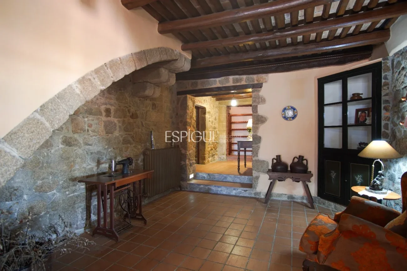 Finca rustique du IXe siècle à vendre à Llagostera, Gérone.