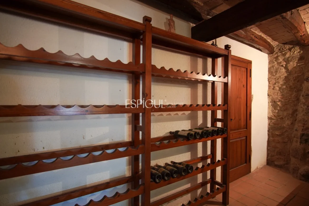 Finca rustique du IXe siècle à vendre à Llagostera, Gérone.