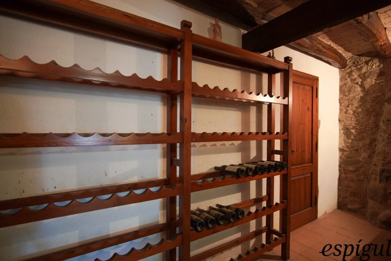 Rustic property from the 9th century for sale in LLagostera, Girona.