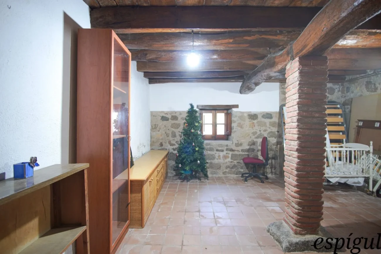 Rustic property from the 9th century for sale in LLagostera, Girona.