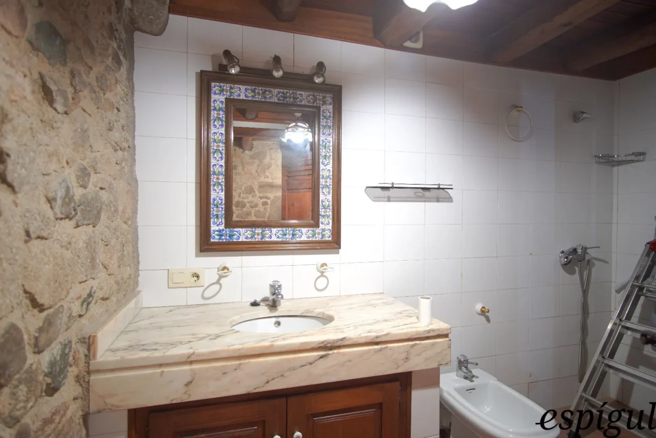Rustic property from the 9th century for sale in LLagostera, Girona.