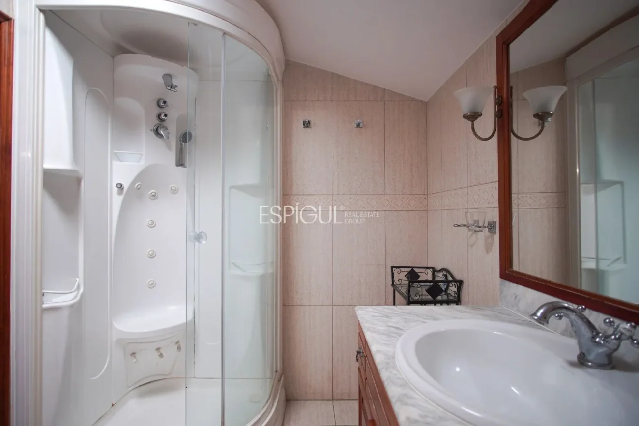 Finca rustique du IXe siècle à vendre à Llagostera, Gérone.