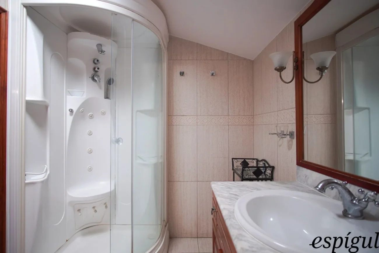 Rustic property from the 9th century for sale in LLagostera, Girona.