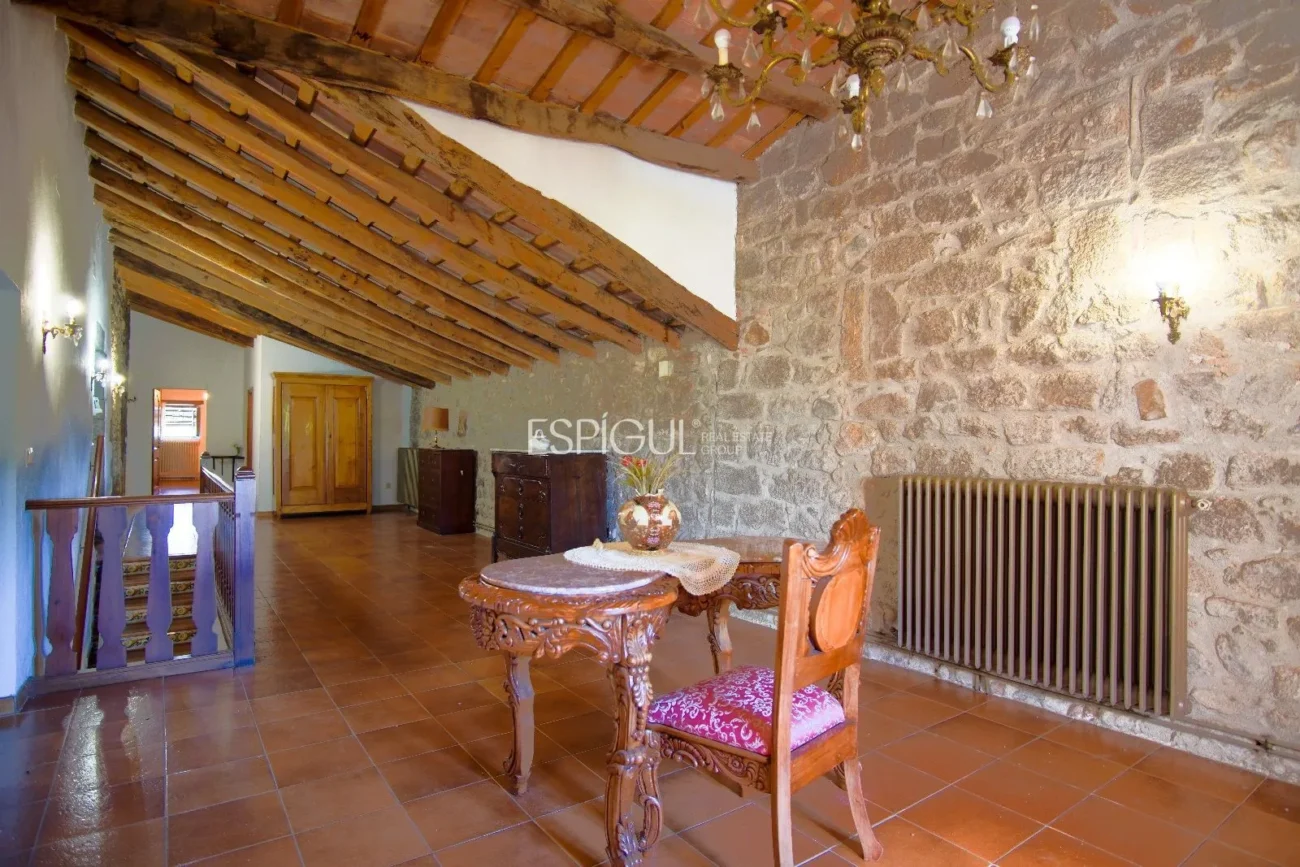Finca rustique du IXe siècle à vendre à Llagostera, Gérone.