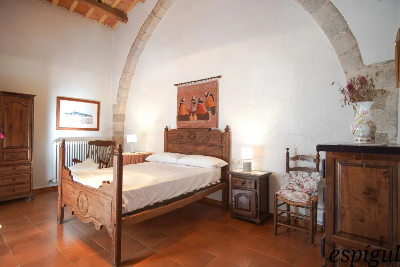 Rustic property from the 9th century for sale in LLagostera, Girona.