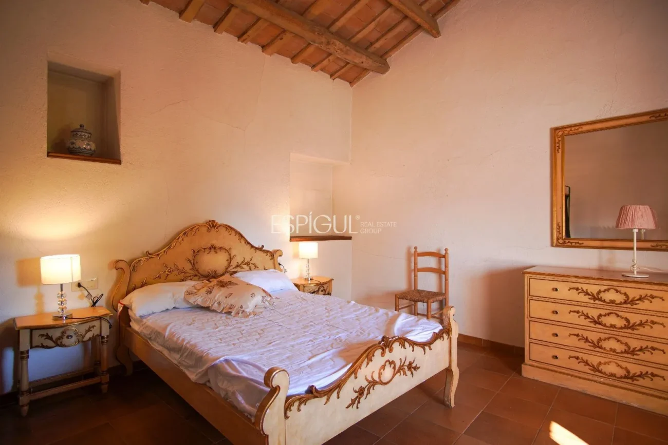 Finca rustique du IXe siècle à vendre à Llagostera, Gérone.