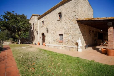 Finca rustique du IXe siècle à vendre à Llagostera, Gérone.