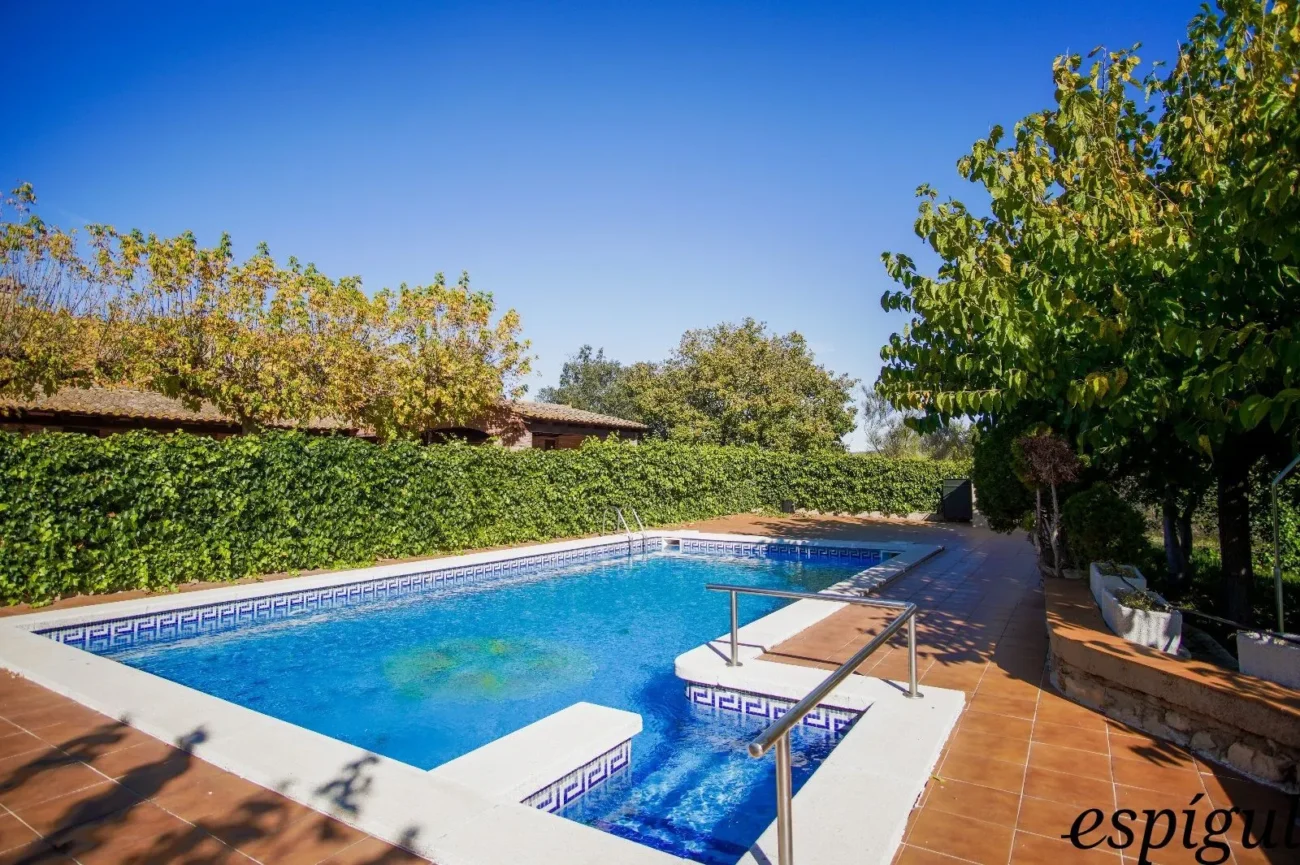 Rustic property from the 9th century for sale in LLagostera, Girona.