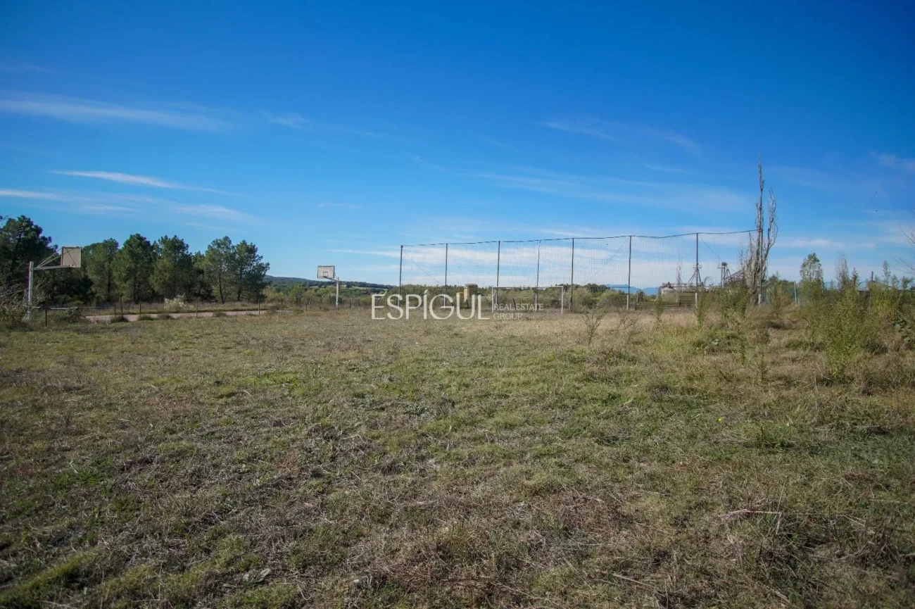 Finca rustique du IXe siècle à vendre à Llagostera, Gérone.
