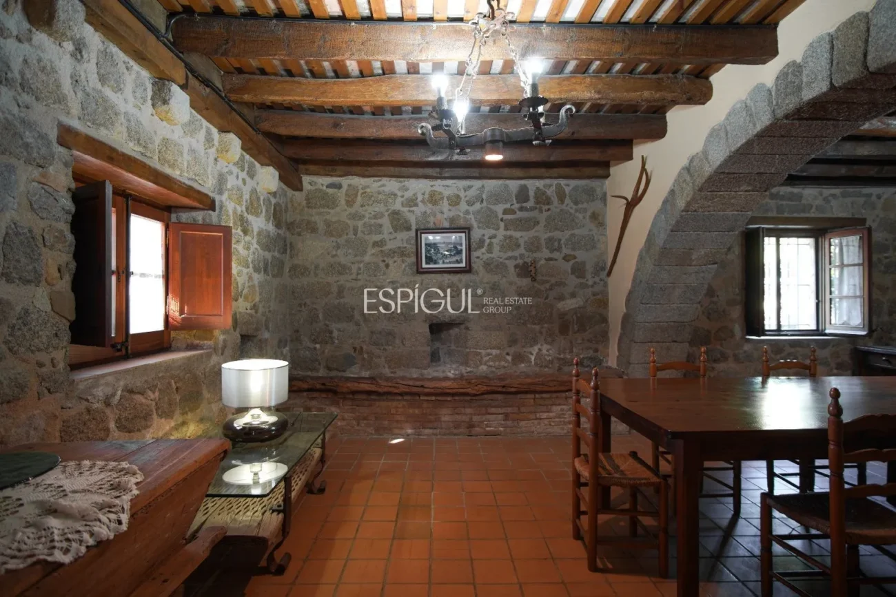 Finca rustique du IXe siècle à vendre à Llagostera, Gérone.