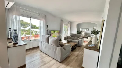 6-Bedroom House for Sale in the Els Pins Urbanization with Sea Views