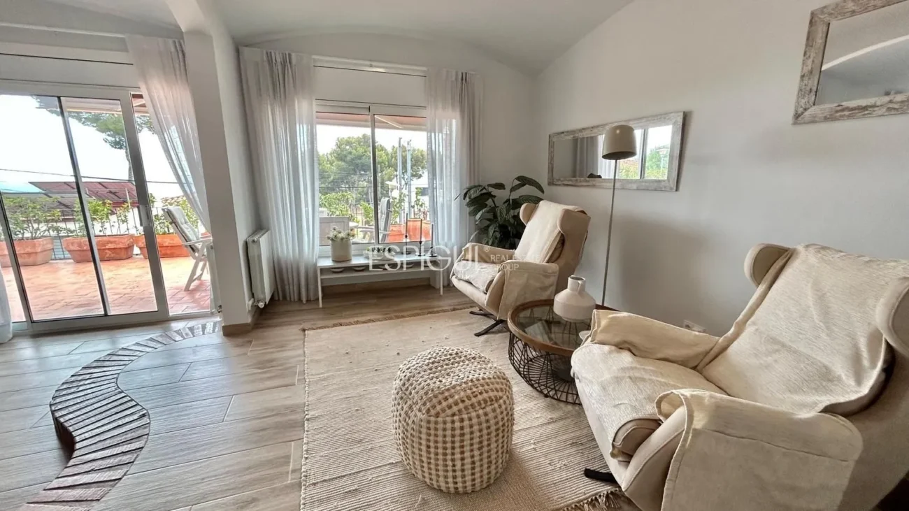 6-Bedroom House for Sale in the Els Pins Urbanization with Sea Views