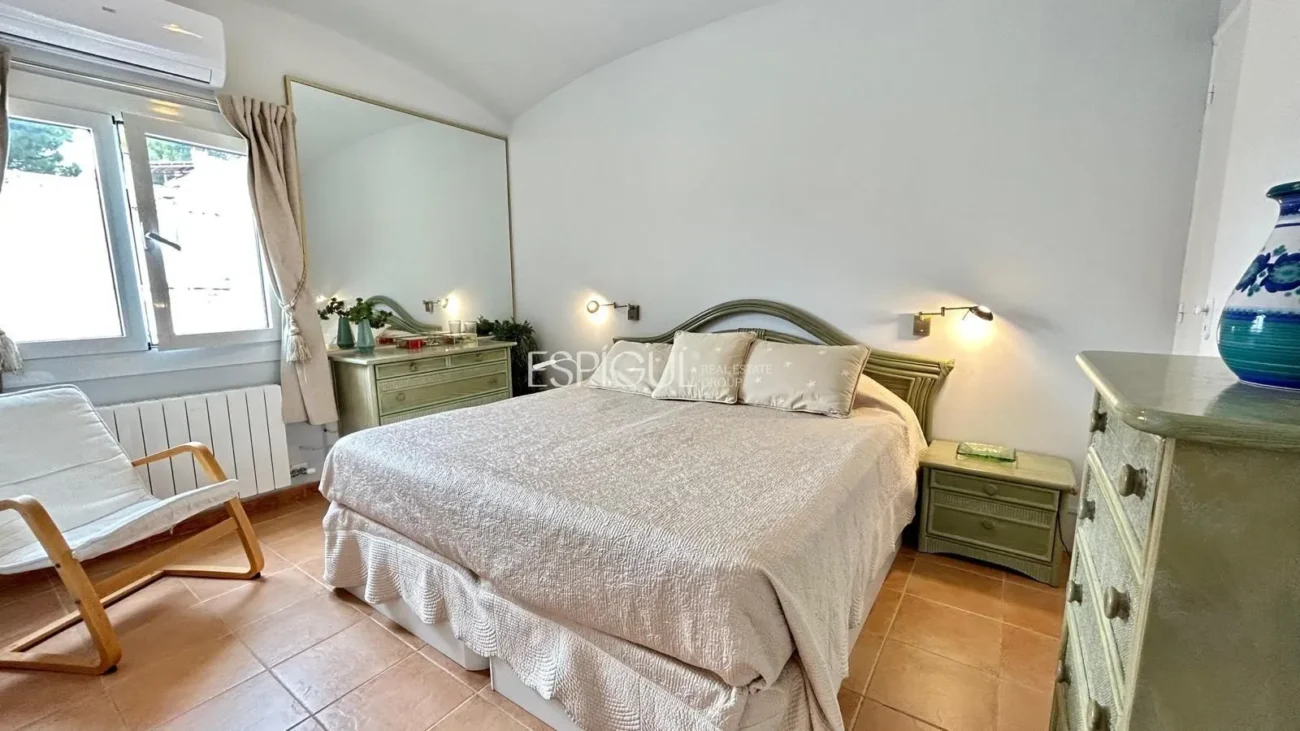 6-Bedroom House for Sale in the Els Pins Urbanization with Sea Views