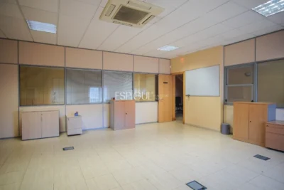 Oficina en alquiler en Domeny, Girona.