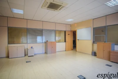 Oficina de lloguer a Domeny, Girona.