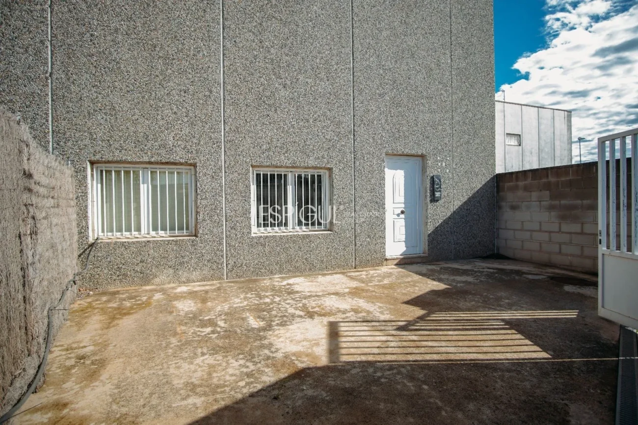 Oficina en alquiler en Domeny, Girona.