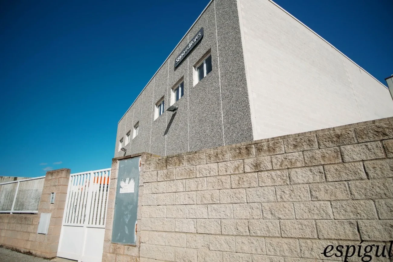 Oficina de lloguer a Domeny, Girona.