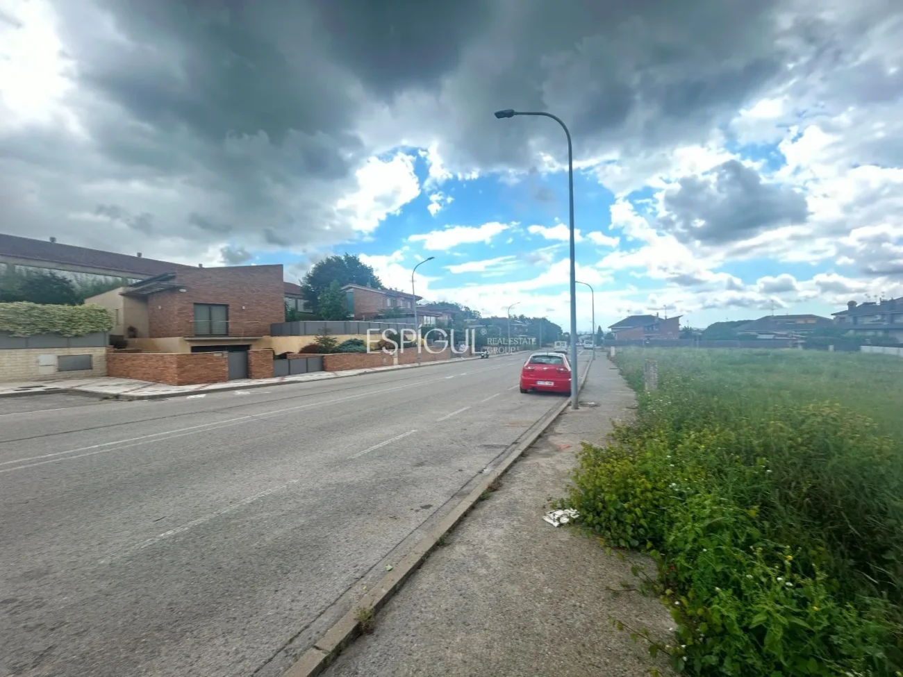 Ideal parcela en venta en Santa Coloma