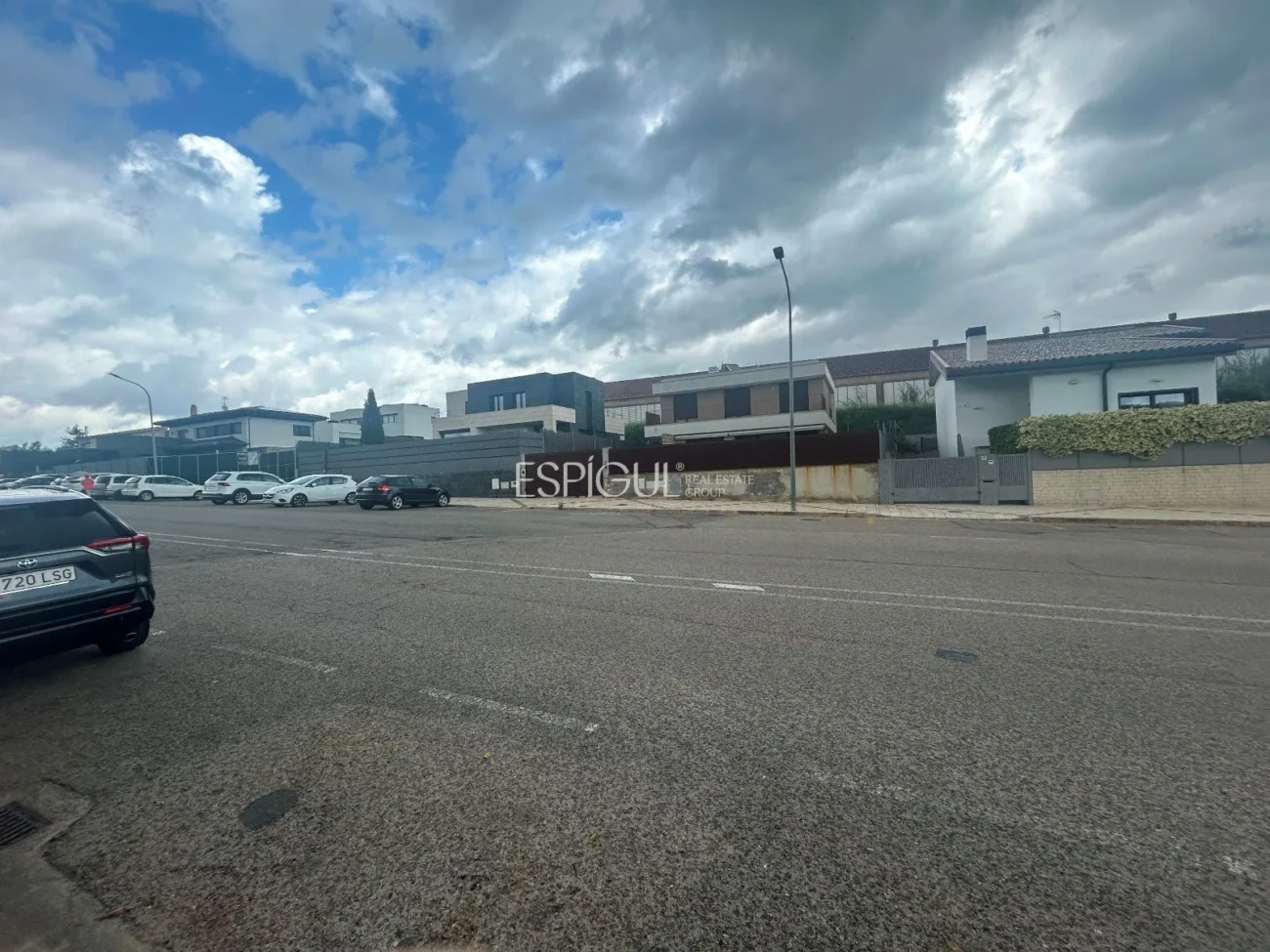 Ideal parcela en venta en Santa Coloma