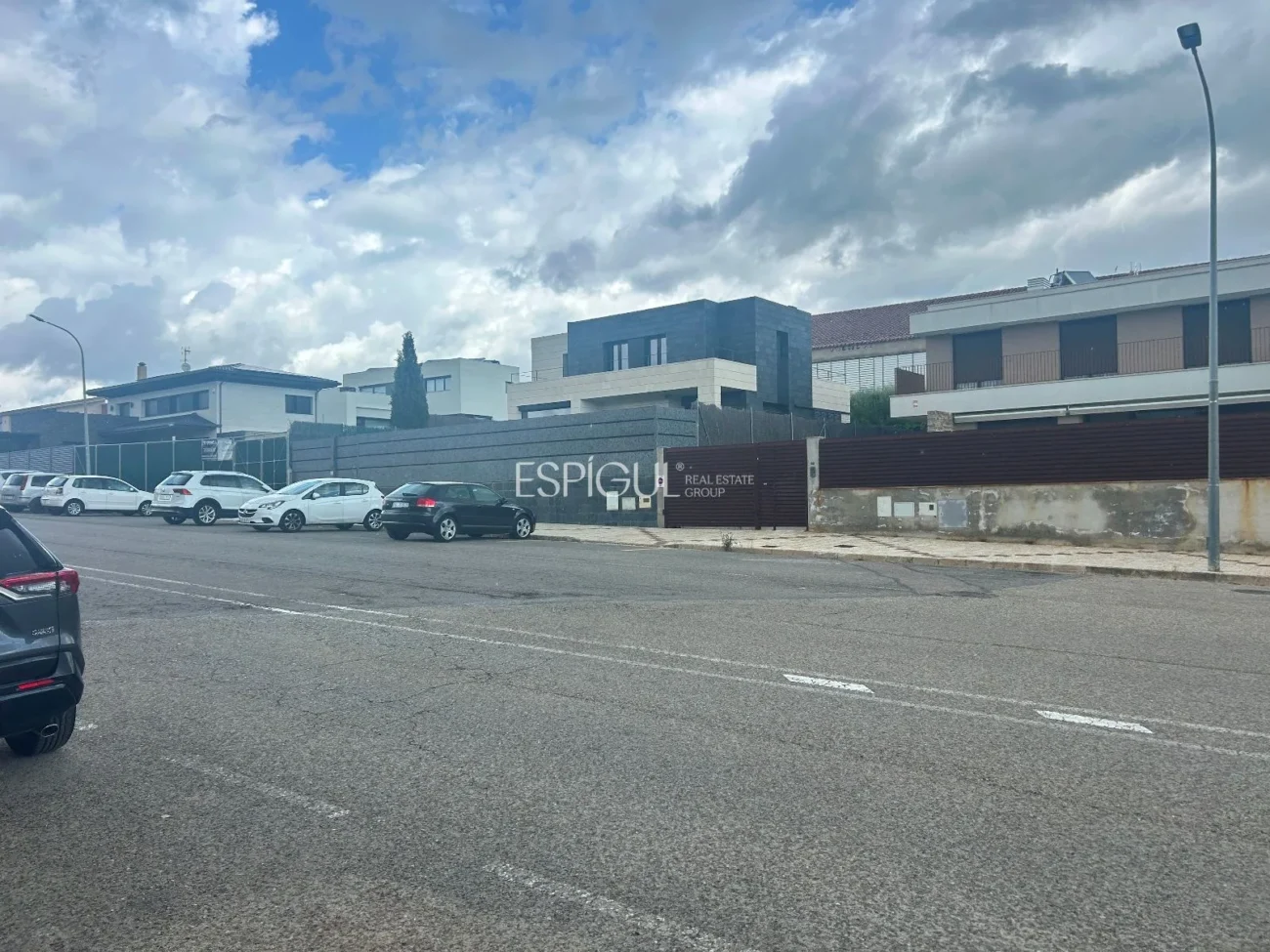 Ideal parcela en venta en Santa Coloma