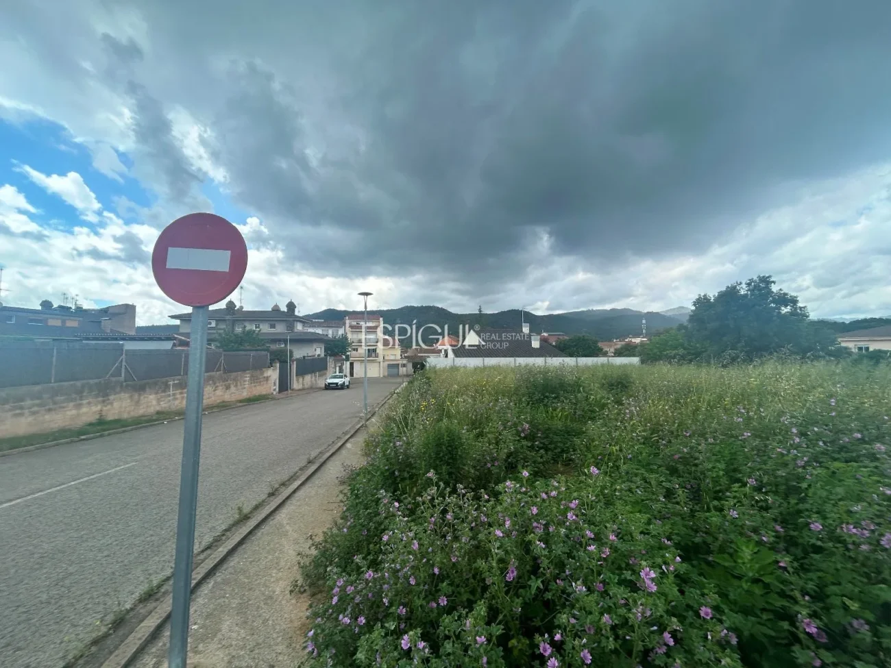 Ideal parcela en venta en Santa Coloma