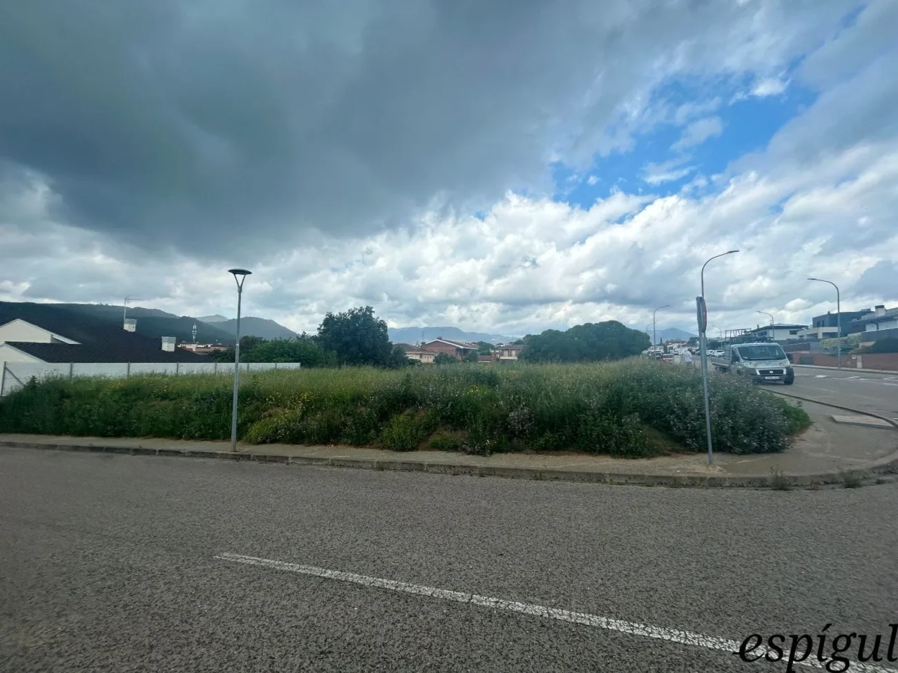 Ideal parcela en venta en Santa Coloma