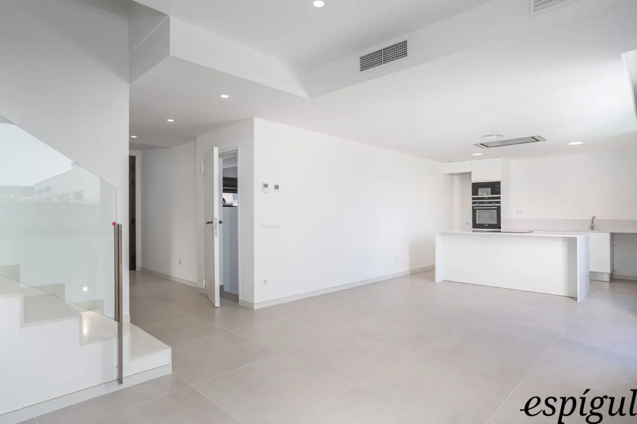 Terreny amb vistes al mar de 1.573m² a la urbanització de Treumal