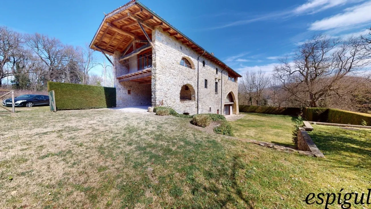 Totally refurbished farmhouse with charm