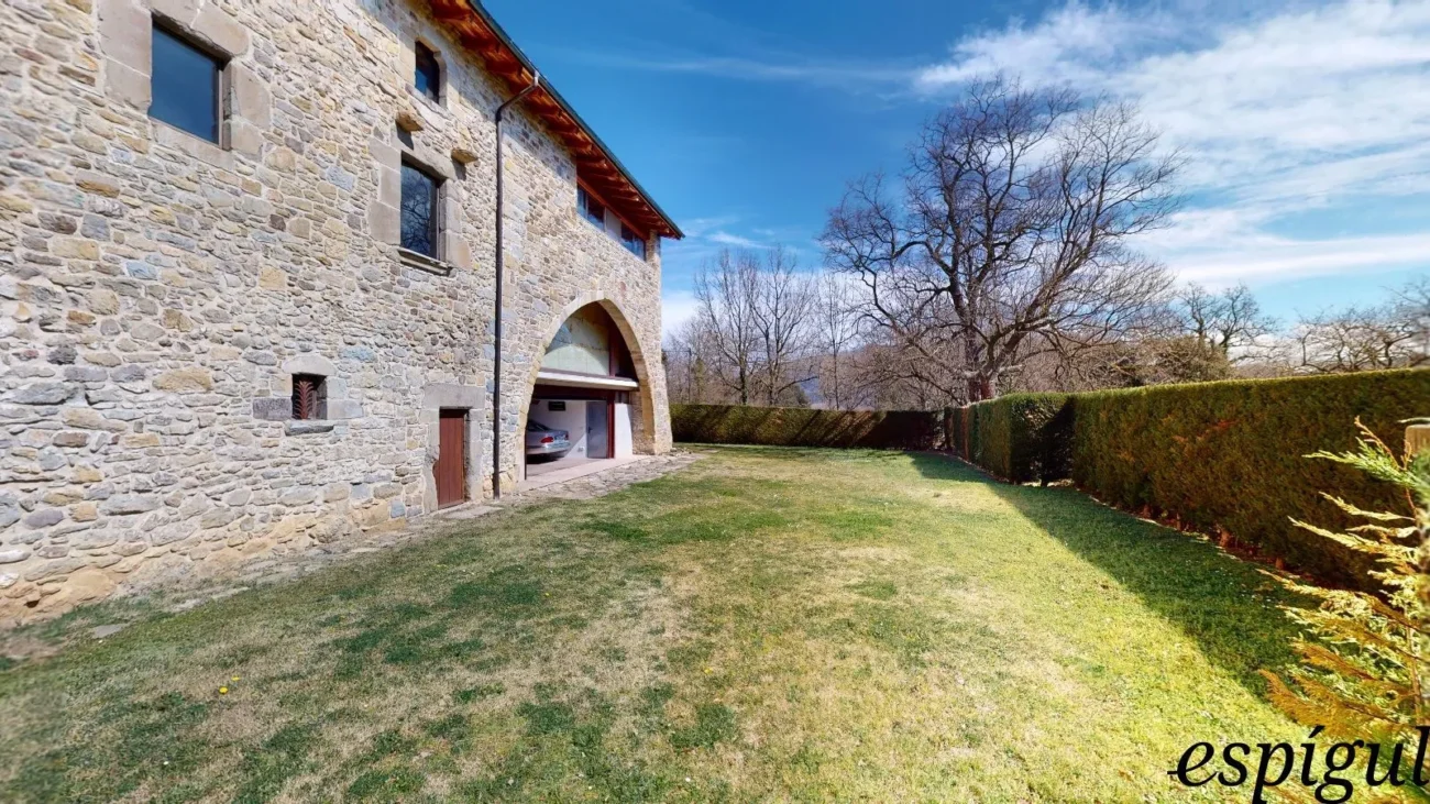 Totally refurbished farmhouse with charm