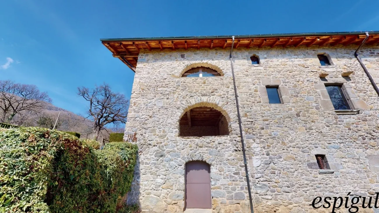 Totally refurbished farmhouse with charm