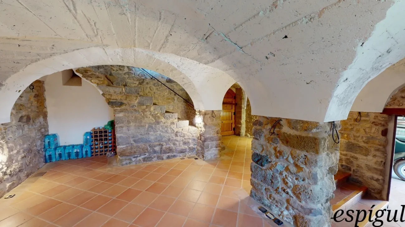 Totally refurbished farmhouse with charm