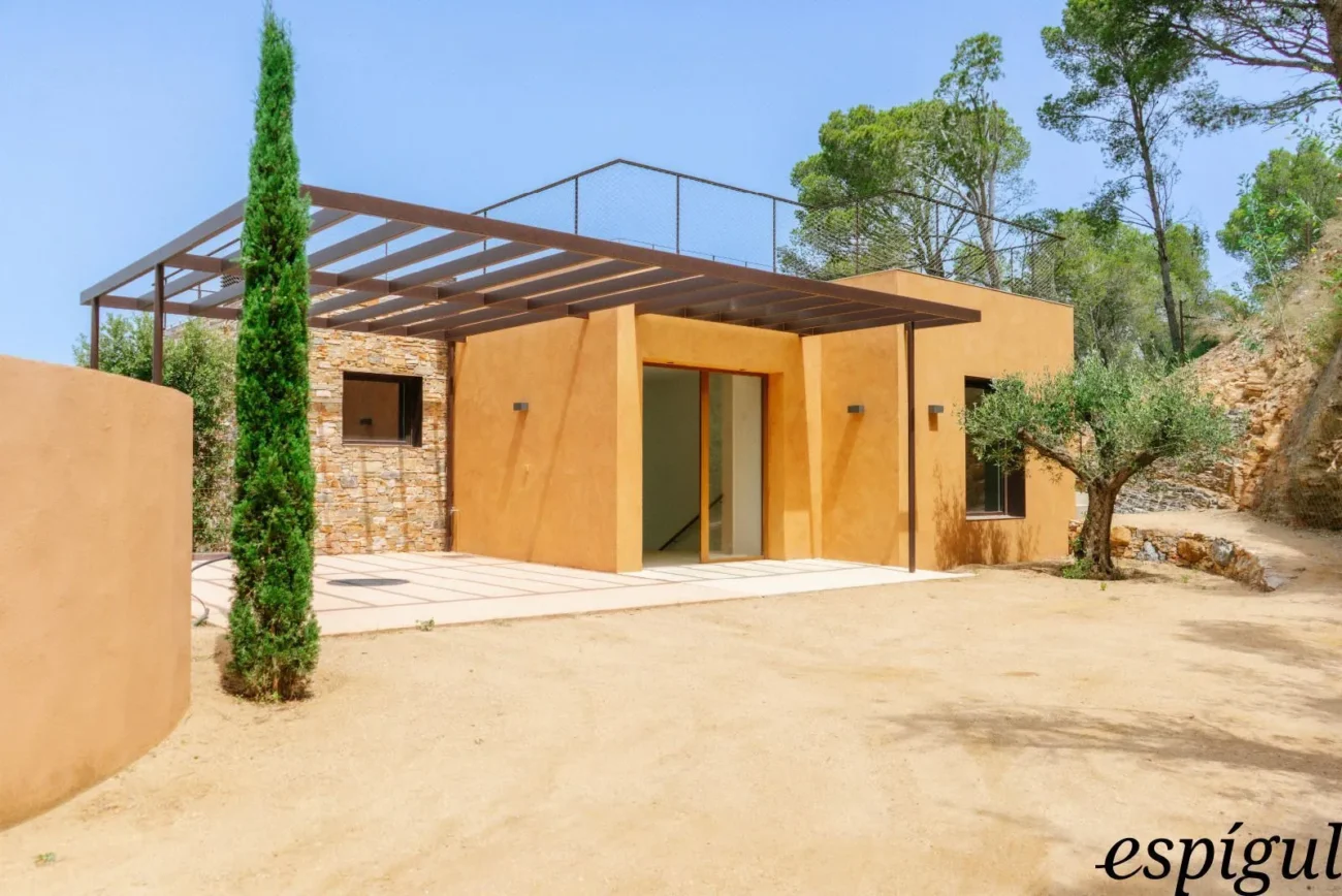 Luxury Villas with Sea Views in Begur