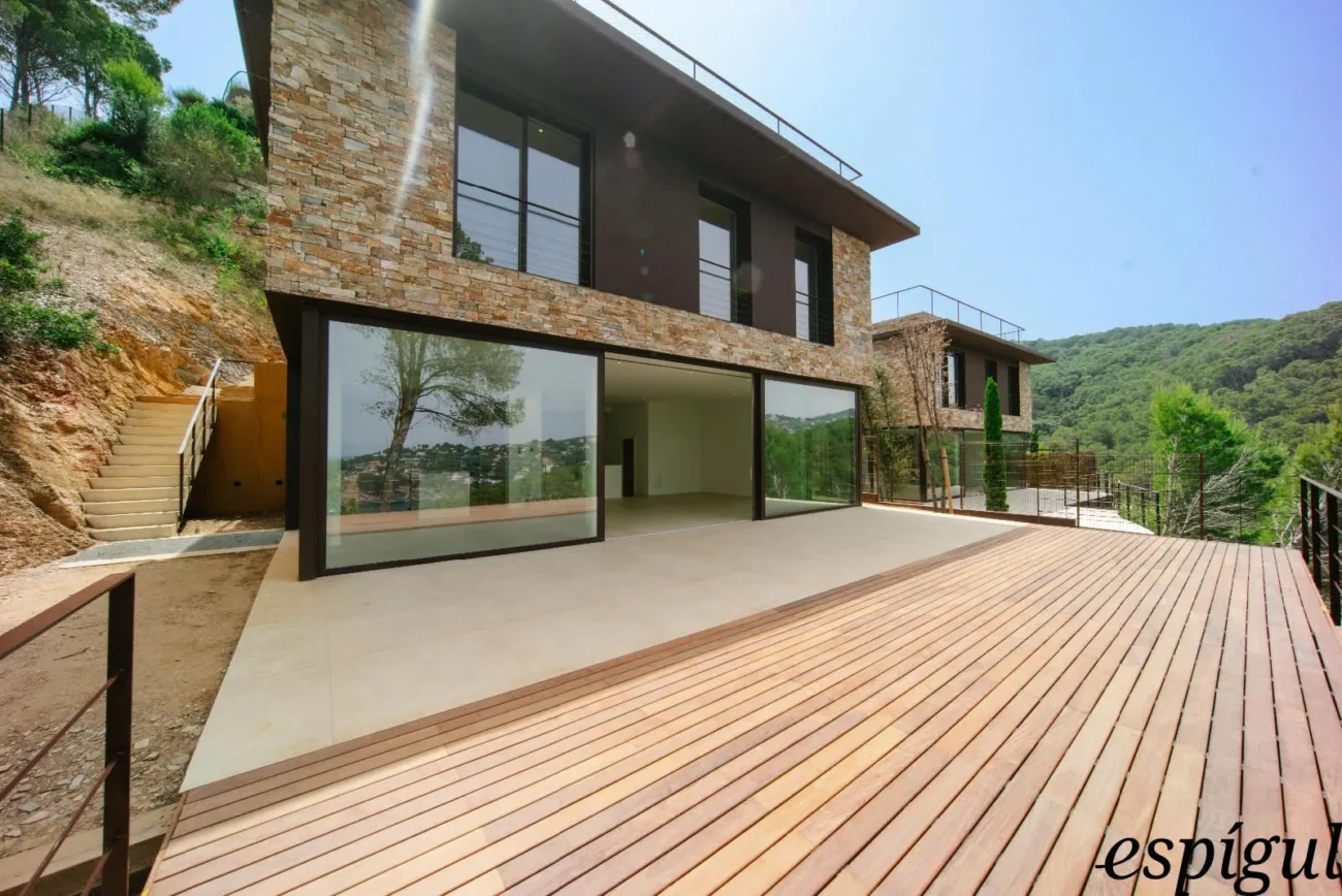 Luxury Villas with Sea Views in Begur