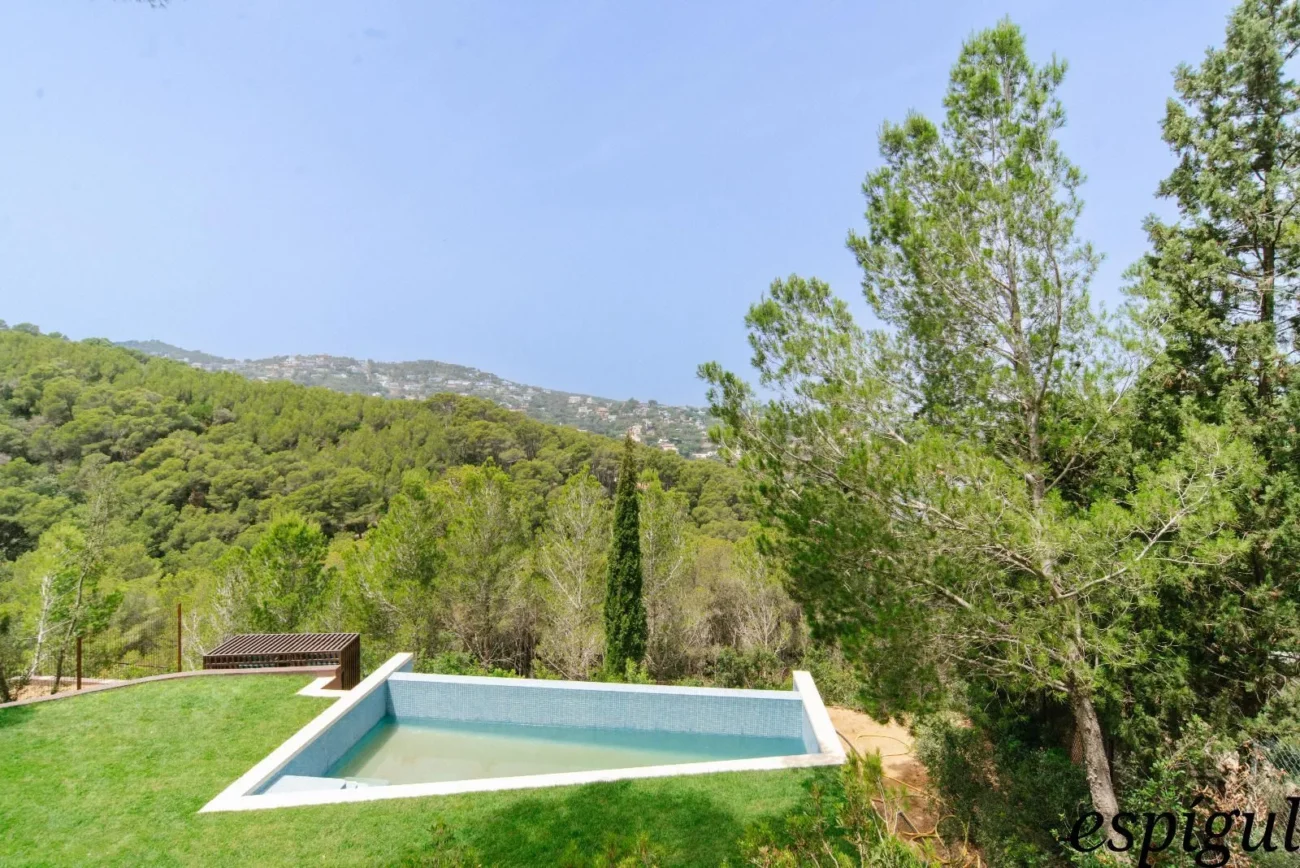 Luxury Villas with Sea Views in Begur