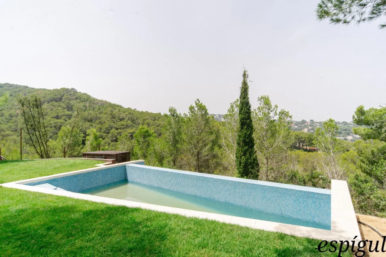 Luxury Villas with Sea Views in Begur