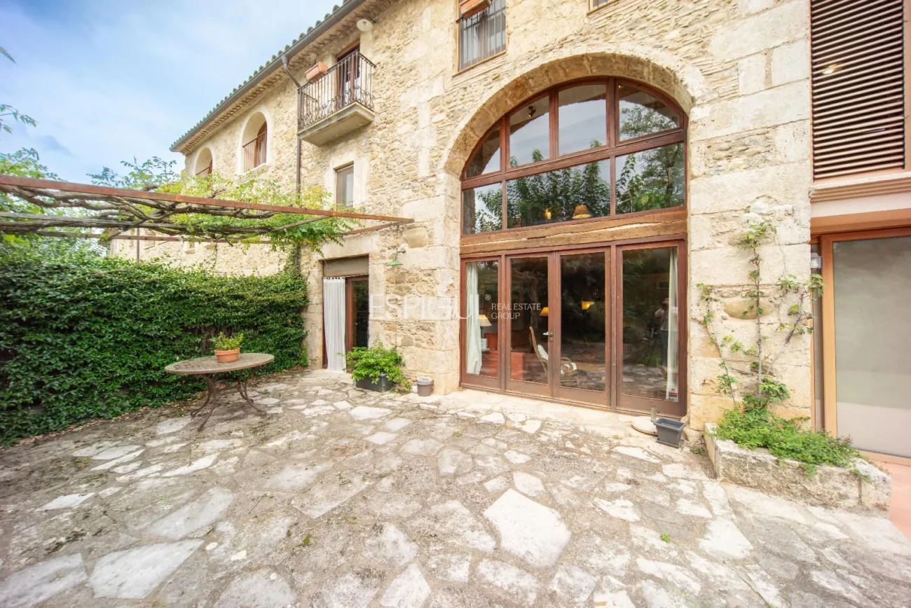 Дом в деревне в Палол-де-Ревардит