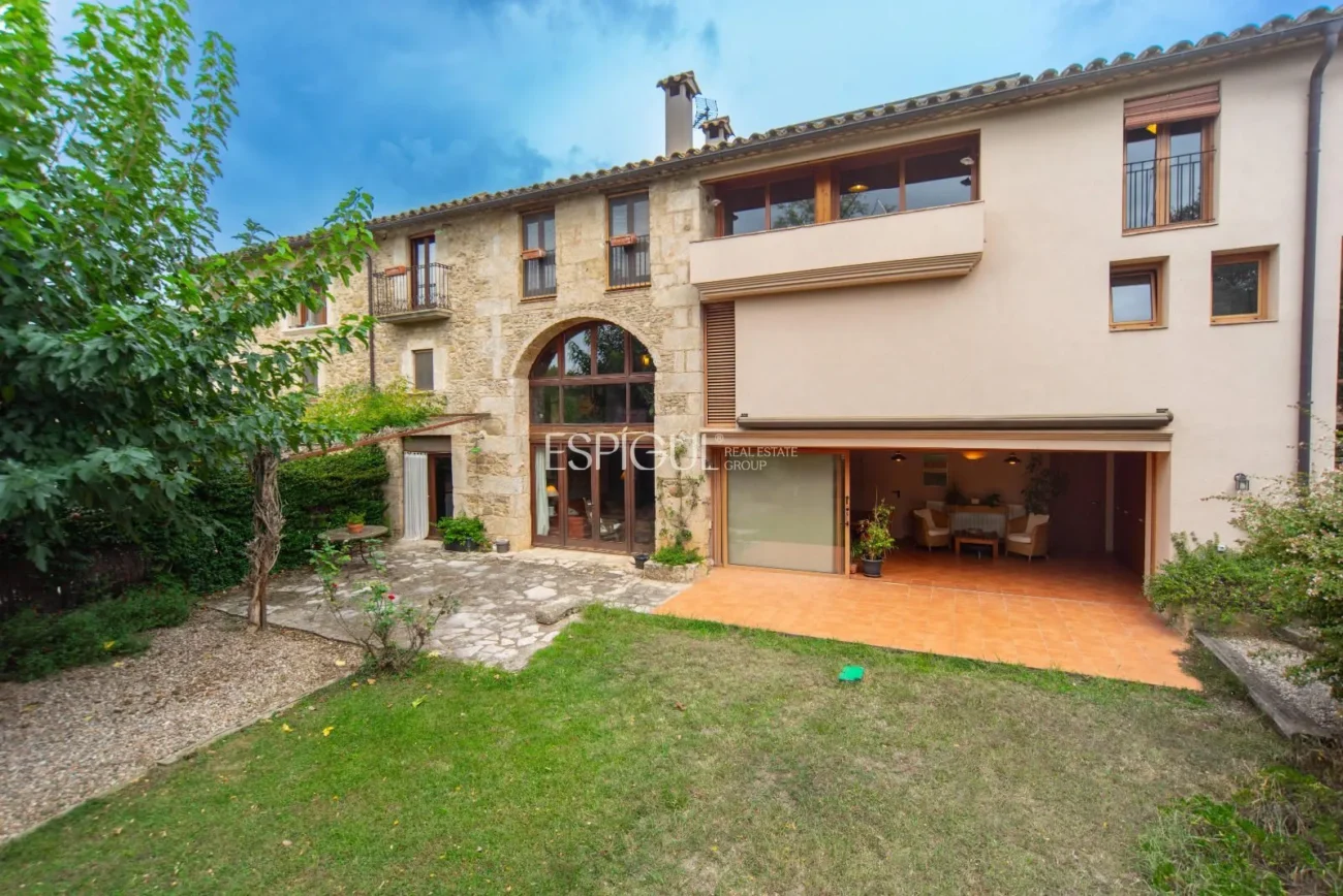 Дом в деревне в Палол-де-Ревардит