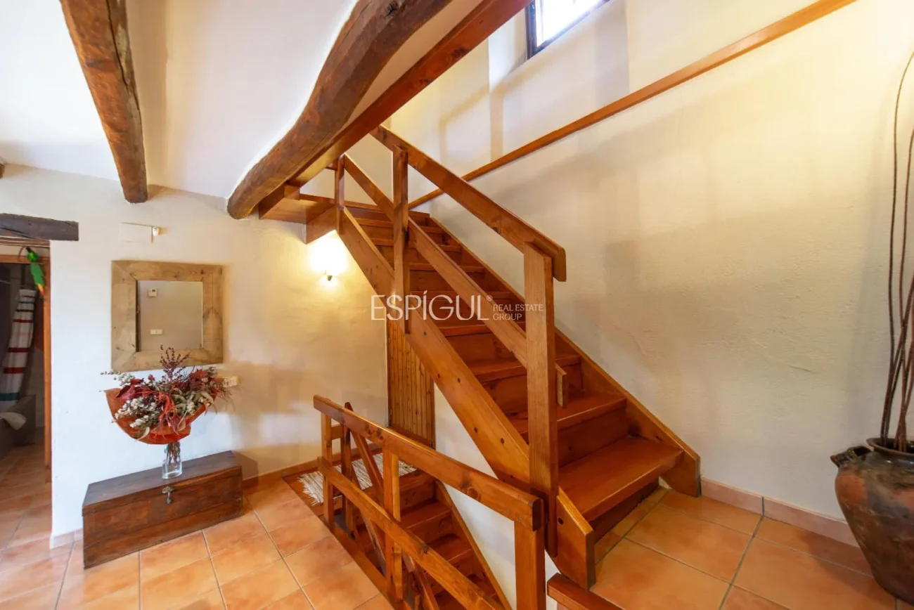 Дом в деревне в Палол-де-Ревардит