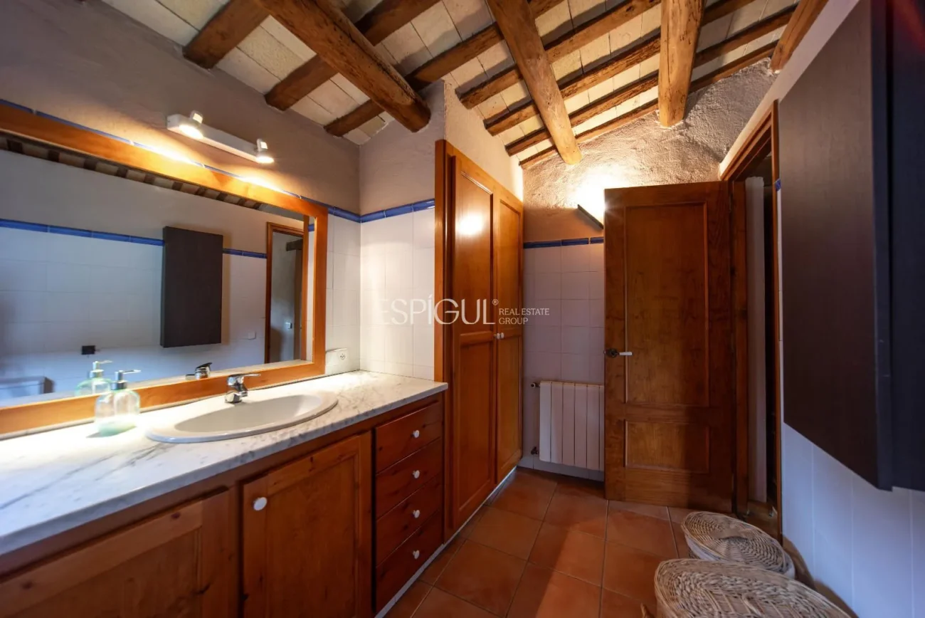 Дом в деревне в Палол-де-Ревардит