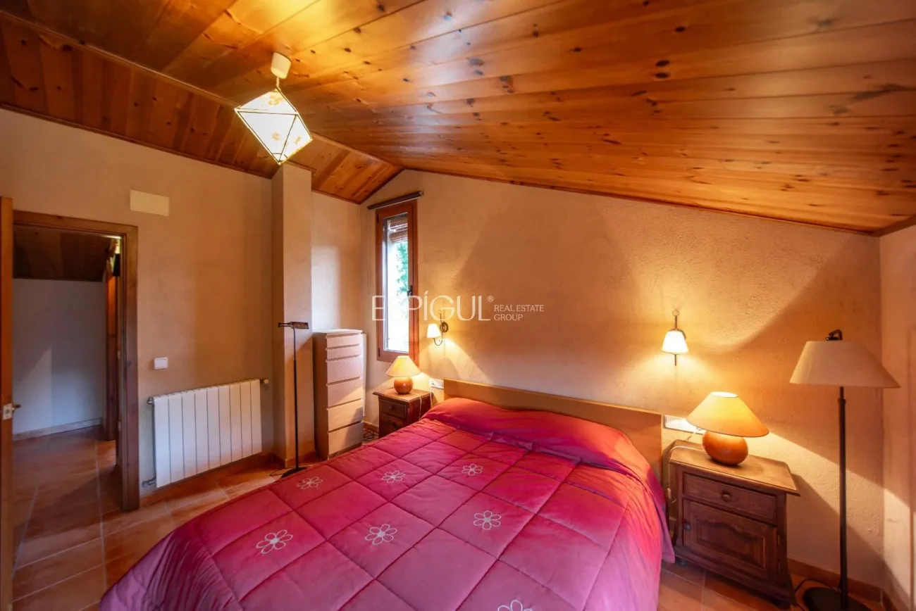 Дом в деревне в Палол-де-Ревардит