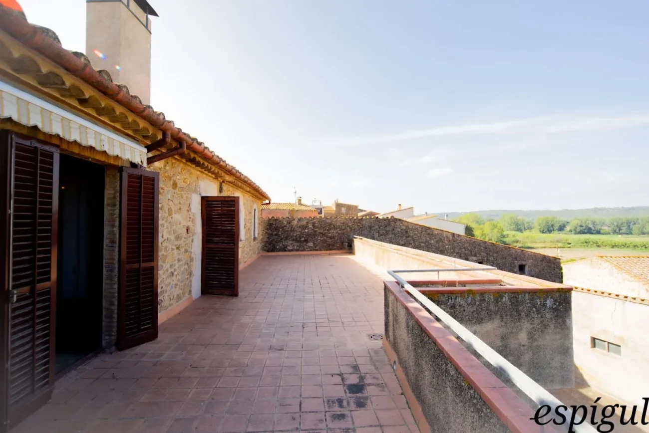 Casa rústica a Jafre