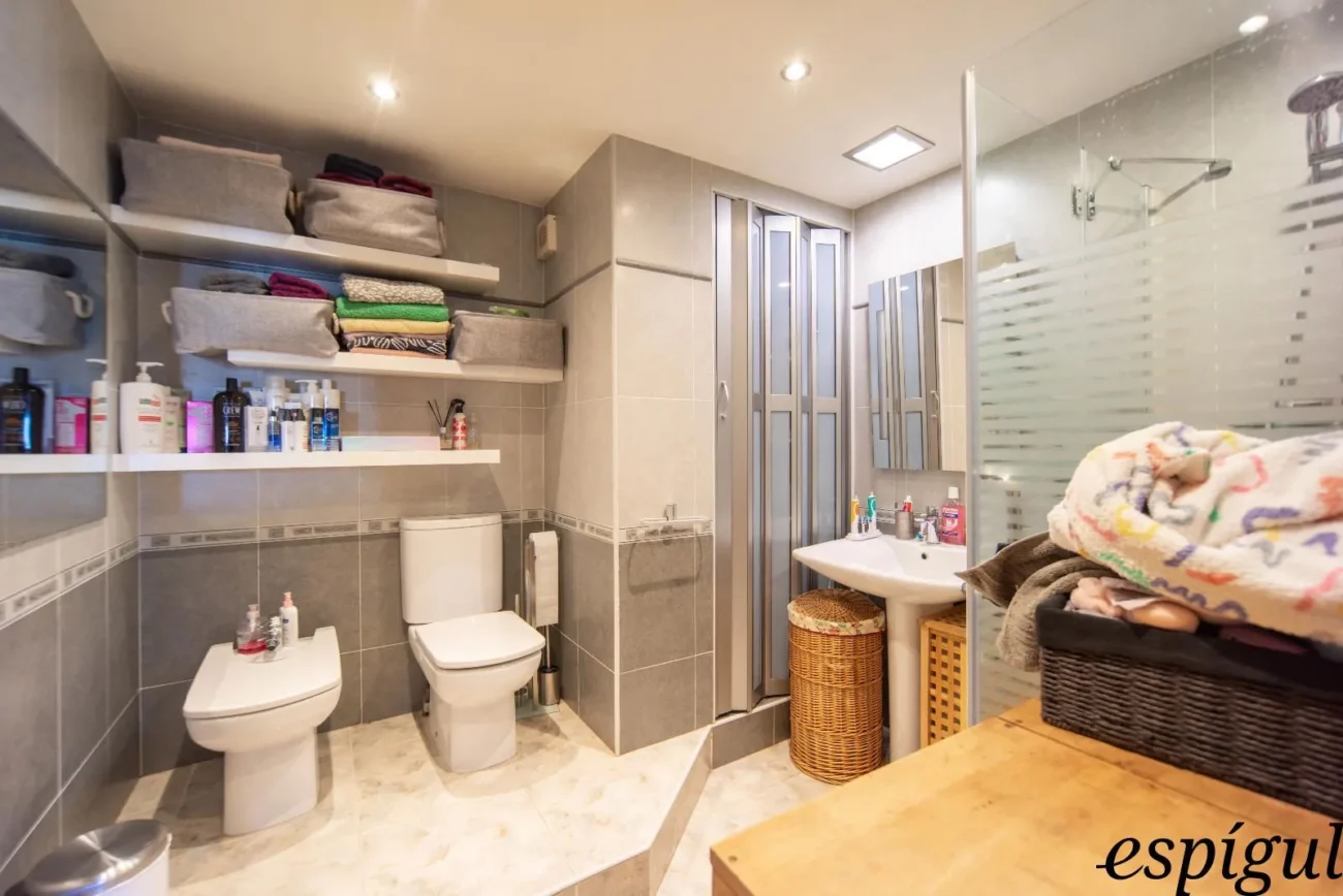 Nice apartment for sale in Sant Narcís