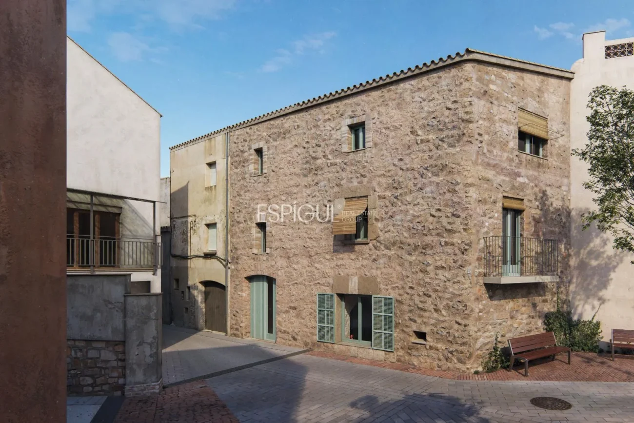 Charmantes Stadthaus mit Garten und Garage im Herzen von Gualta