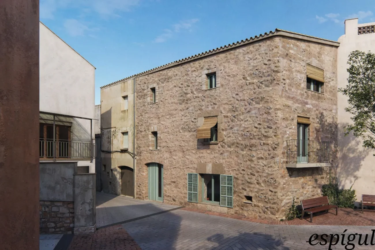 Encantadora casa de pueblo con jardín y garaje en el corazón de Gualta