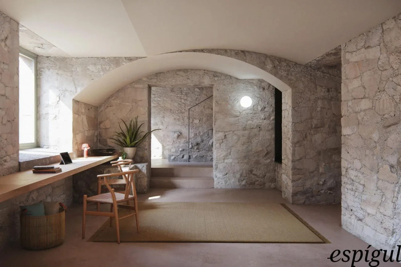 Charming Village House with Garden and Garage in the Heart of Gualta