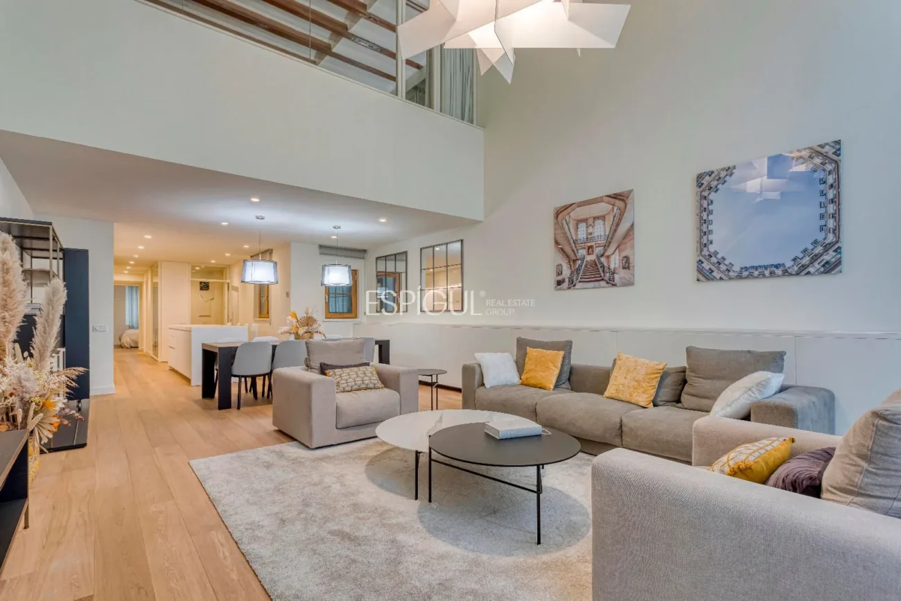 Fantàstic dúplex amb jardí exclusiu al costat del passeig de Gràcia